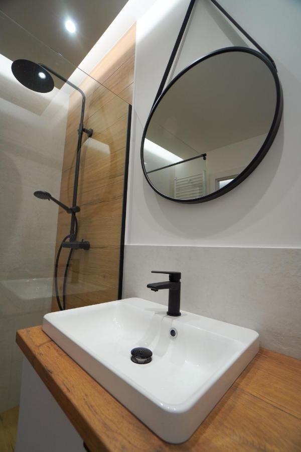 Manhattan Apartment Plock